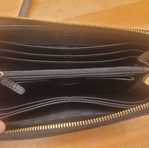 Michael Kors Zip Around Continental Jet Set Wallet / Wristlet Black - Picture 9 of 13